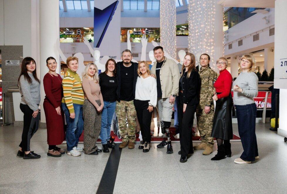 Різні, але рівні: у Дніпрі з’явилась брендзона «Жити назустріч» з унікальними манекенами