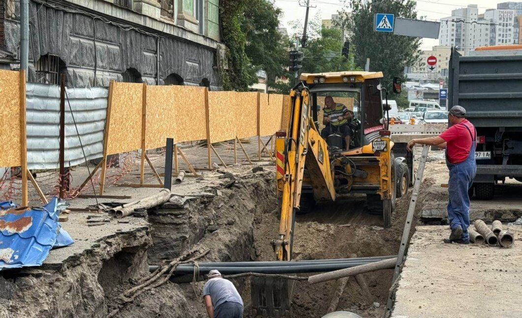 ОФІЦІЙНО                Системна робота над зливовою каналізацією: Філатов пояснив причини ремонту на перехресті Європейської та Володимира Великого