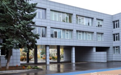 В Днепре продолжается термомодернизация школ, детсадов и больниц
