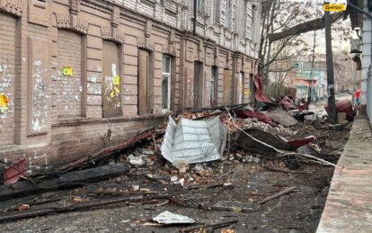 Вискочили на вулицю – а тут вже палає сусідній будинок: як мешканці Дніпра пережили нічну атаку