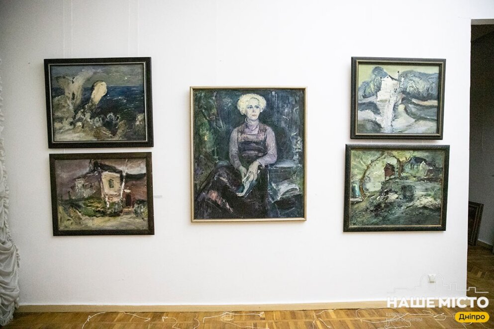 ЕКСКЛЮЗИВ
                                У художньому музеї Дніпра відкрили виставку одного з найвідоміших митців міста