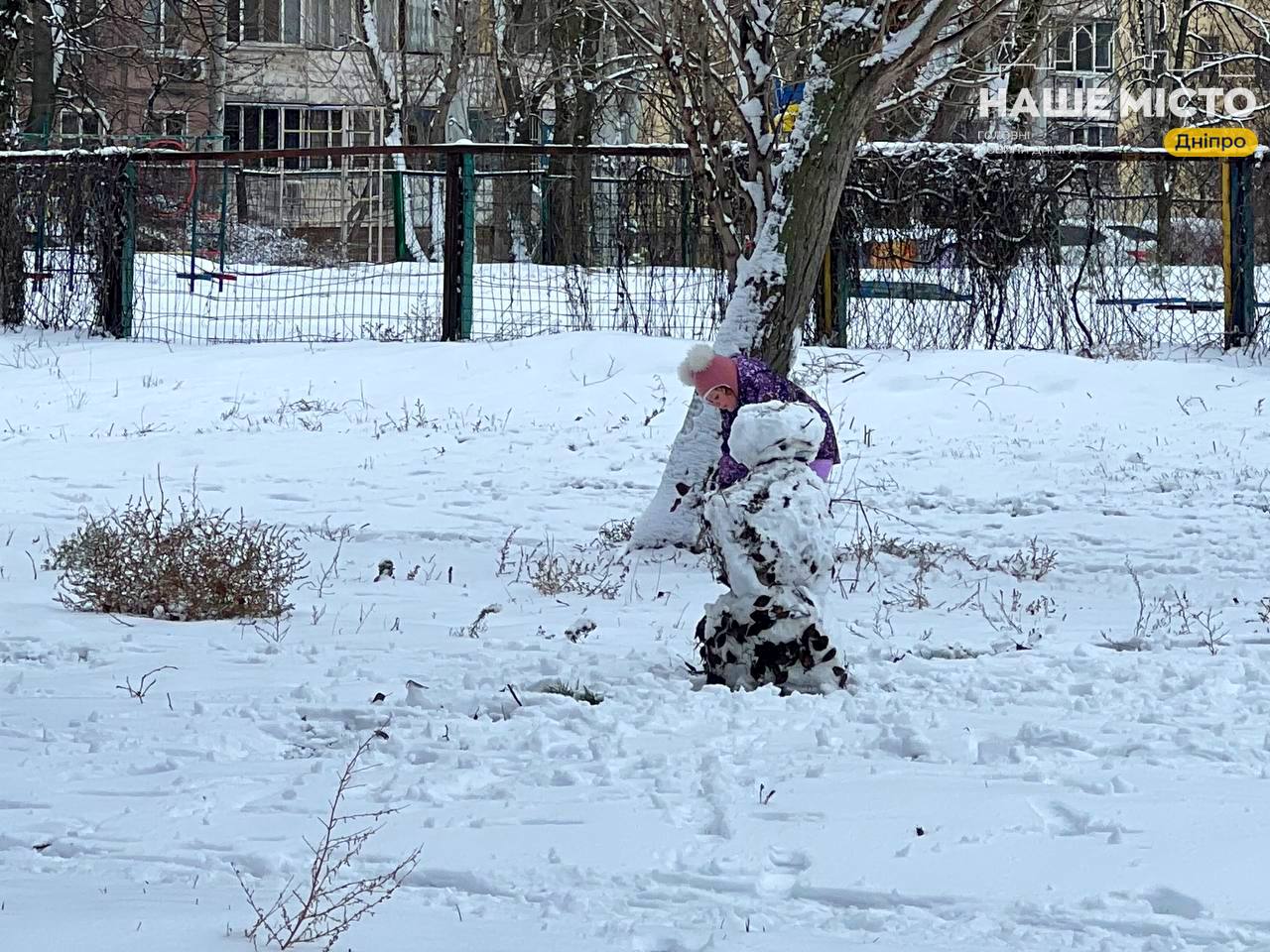 ЕКСКЛЮЗИВ
                                Дніпро засипало снігом: напередодні свят у місті панує новорічний настрій