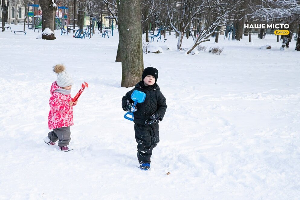 ЕКСКЛЮЗИВ
                                Зимова казка у парку Глоби: як виглядає Дніпро напередодні новорічних свят