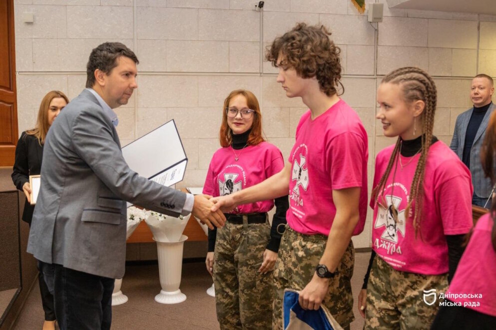 ОФІЦІЙНО                Сесія міськради: Вифлеємський вогонь для Дніпра, посилення оборони України та підтримка ветеранів