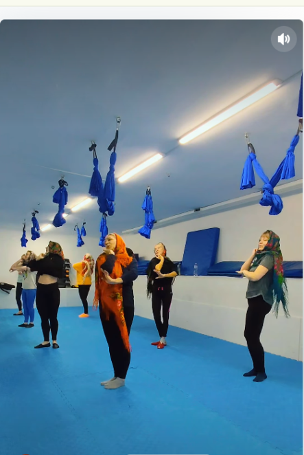 ЕКСКЛЮЗИВ
                                Сальса у спортивній залі: як у Дніпрі креативно використовують хустки