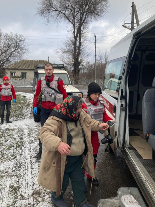 На Дніпропетровщині триває евакуація: за день вивезли жителів чотирьох населених пунктів