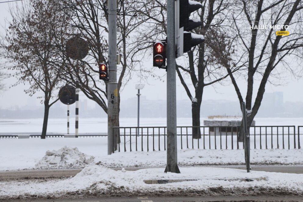 ОФІЦІЙНО                Оновлені світлофори, яскрава розмітка та “берлінські подушки”: що зробили у Дніпрі в 2025 р. для безпеки дорожнього руху