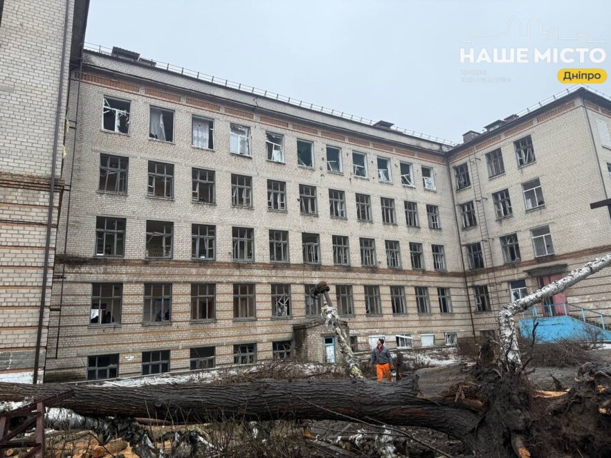 ЕКСКЛЮЗИВ
                                Вибиті майже усі вікна: у Дніпрі внаслідок нічної атаки сильно постраждала одна з міських шкіл