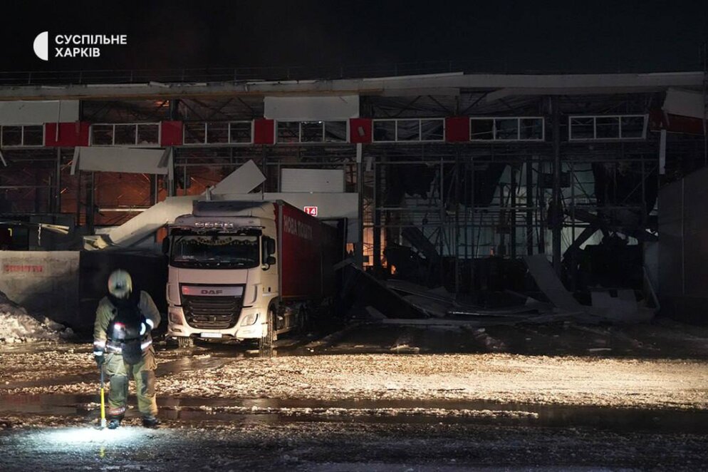 Окупанти вдарили ракетою по терміналу «Нової пошти» поблизу Харкова