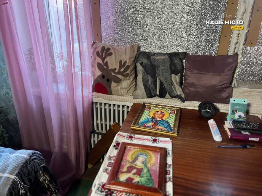 ЕКСКЛЮЗИВ
                                Ікони від матерів загиблих врятували: історія волонтерки з Дніпра, яка дивом вціліла під час шахедної атаки