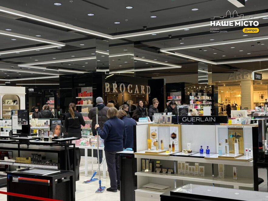 ЕКСКЛЮЗИВ
                                Як у Дніпрі працює популярний ТРЦ «Мост-Сіті» під час тривалих відключень світла