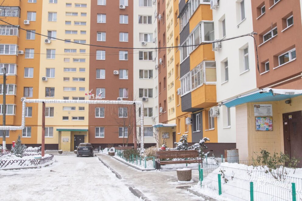 ОФІЦІЙНО                Задля комфорту та безпеки містян: ОСББ Дніпра активно розчищають від снігу прибудинкові території