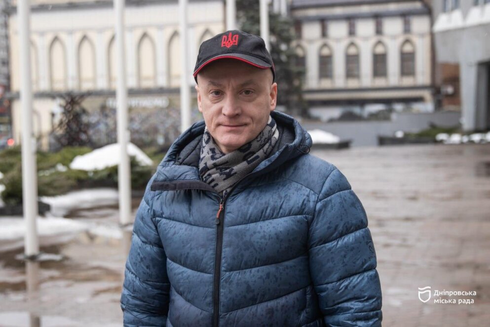 ОФІЦІЙНО                День спротиву окупації Криму: у Дніпрі підняли прапор кримськотатарського народу