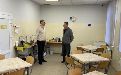 Дах над головою, оформлення документів і навіть виїзд закордон: як Дніпро піклується про безхатченкі...