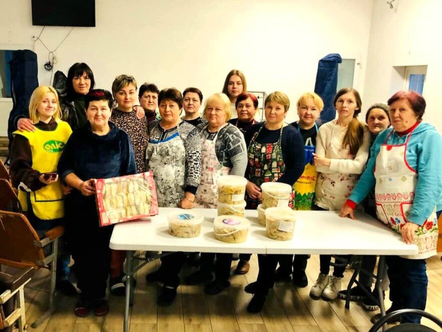 Тримає два фронти: історія медикині та волонтерки з Дніпропетровщини