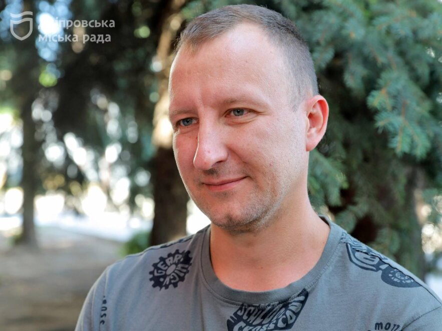 ЕКСКЛЮЗИВ
                                Очі, наповнені страхом і болем: дніпровський комунальник допоміг врятувати пенсіонерку, яка постраждала від «прильоту»