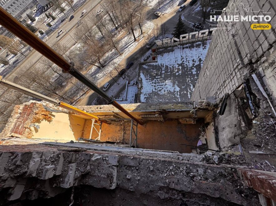ОФІЦІЙНО                4 квартири зруйновані, 7 мають ризик обвалу: у Дніпрі готуються до відновлення 16-поверхівки на Запорізькому шосе