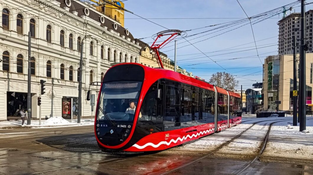 Як у Дніпрі курсує громадський транспорт 28 лютого