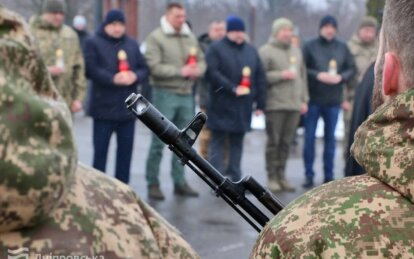 У Дніпрі в четверті роковини початку повномасштабної війни вшанували пам’ять полеглих українських оборонців