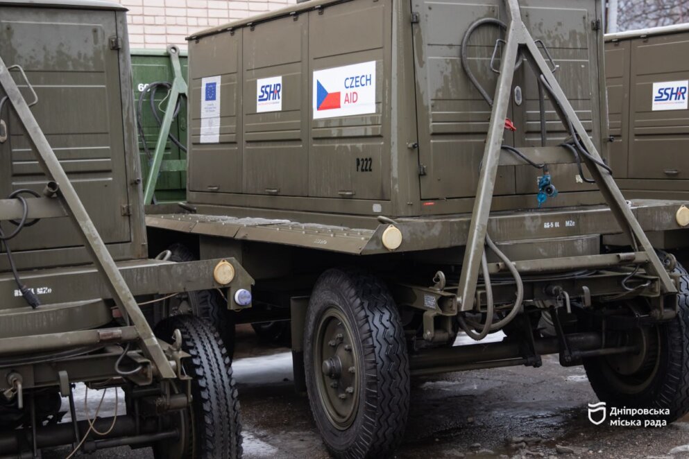 Енергетична стійкість системи теплопостачання: Дніпро отримав нові потужні генератори від Чеської Республіки