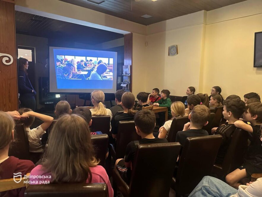 Дніпро та місто-побратим Острава розширюють співпрацю — 40 дітей вирушили на оздоровлення до Чехії - Наше Місто