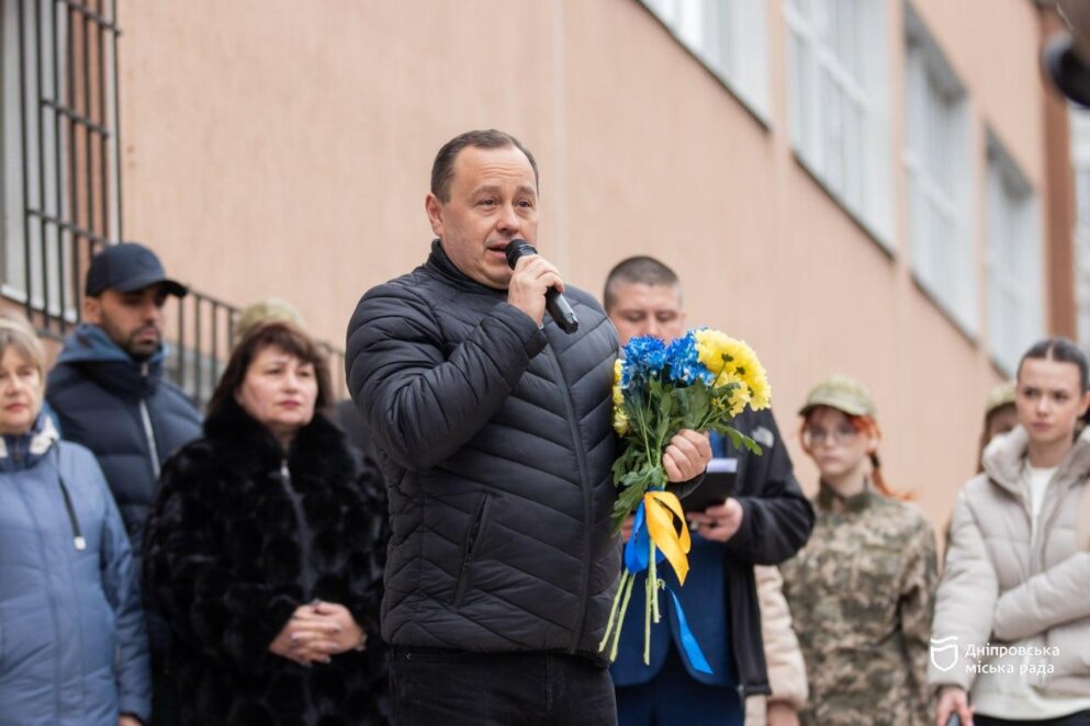 ОФІЦІЙНО                У Дніпрі відкрили меморіальні дошки загиблим захисникам Антону Твердохлібу та Роману Зубареву