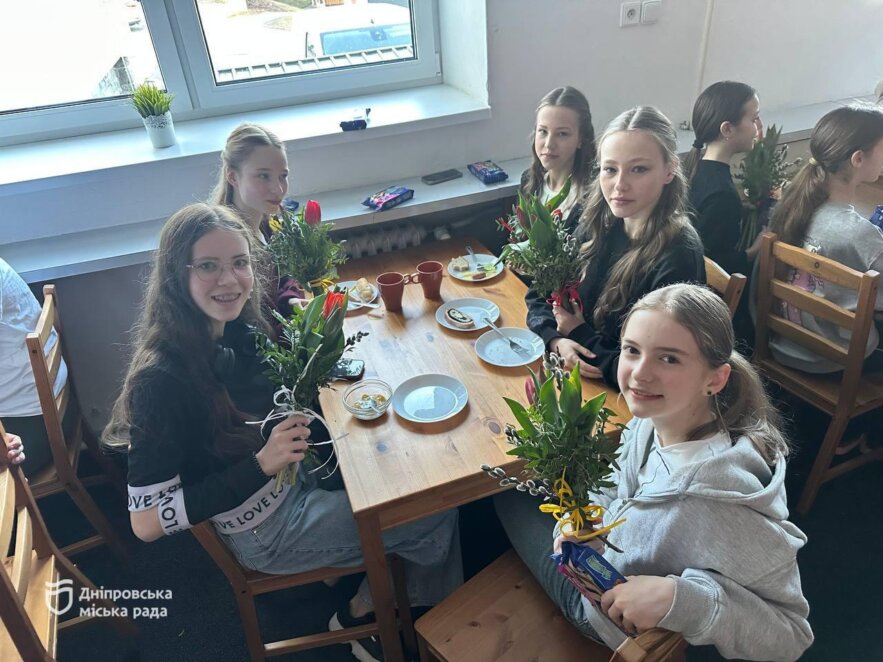 Дніпро та місто-побратим Острава розширюють співпрацю — 40 дітей вирушили на оздоровлення до Чехії