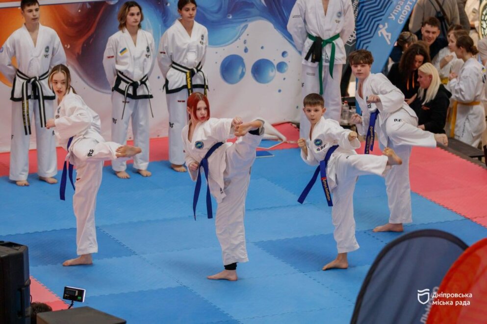 ОФІЦІЙНО                Спортивне майбутнє Дніпра: понад 200 юних атлетів виступили на Фестивалі спорту