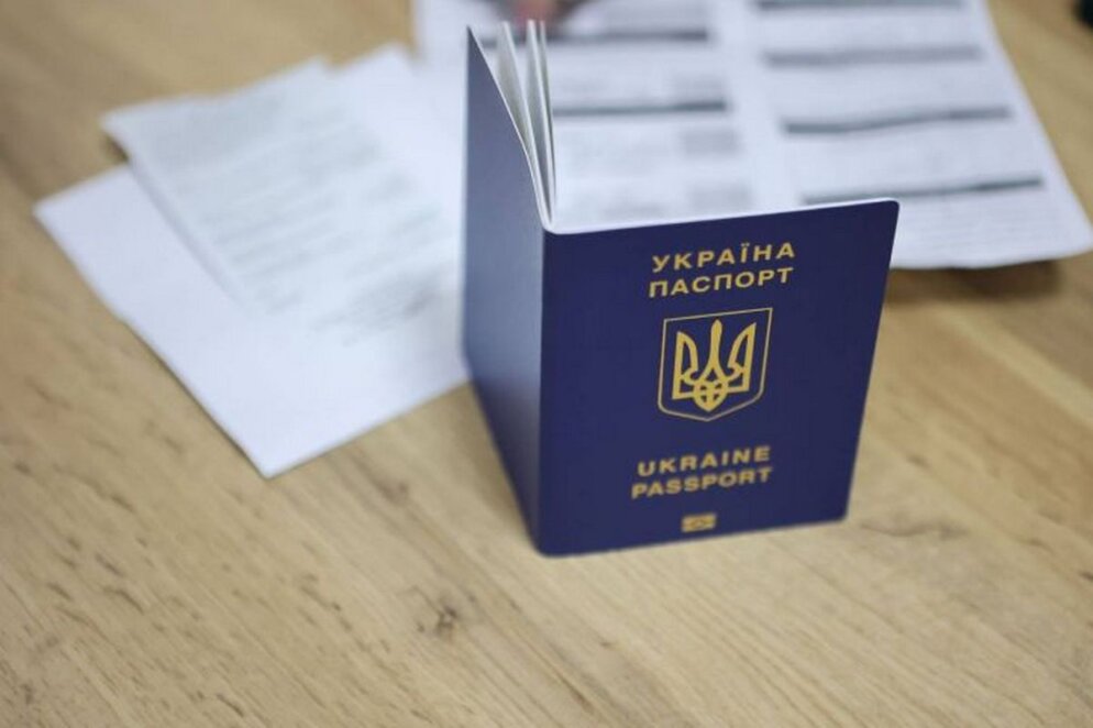 Працюють навіть під час тривог: у Дніпрі та області підрозділи Міграційної служби надають послуги в укриттях