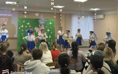 Концерт, майстер-класи та фотозони: у Дніпрі влаштували свято для жінок родин військових