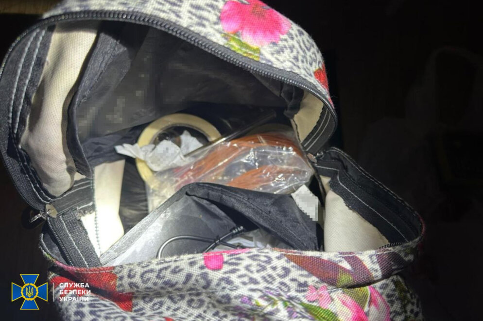 СБУ зупинила теракт у центрі Дніпра: агентку росії затримали з бомбою в рюкзаку