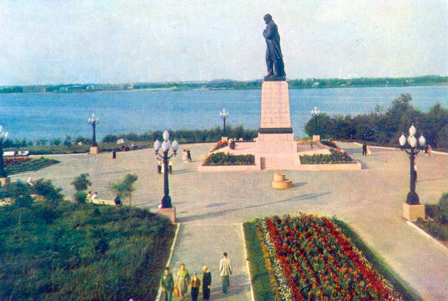 ЕКСКЛЮЗИВ
                                Легені міста: квітучі магнолії та декоративні злаки змінюють обличчя Дніпра