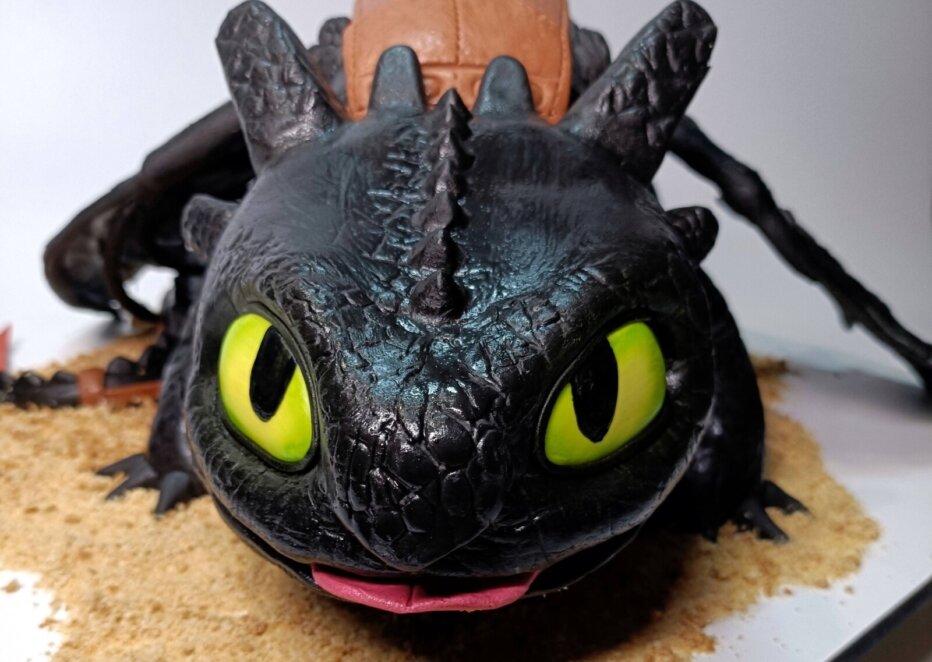 Дніпровський кондитер створив 3D-торт у вигляді Беззубика з «Як приручити дракона»