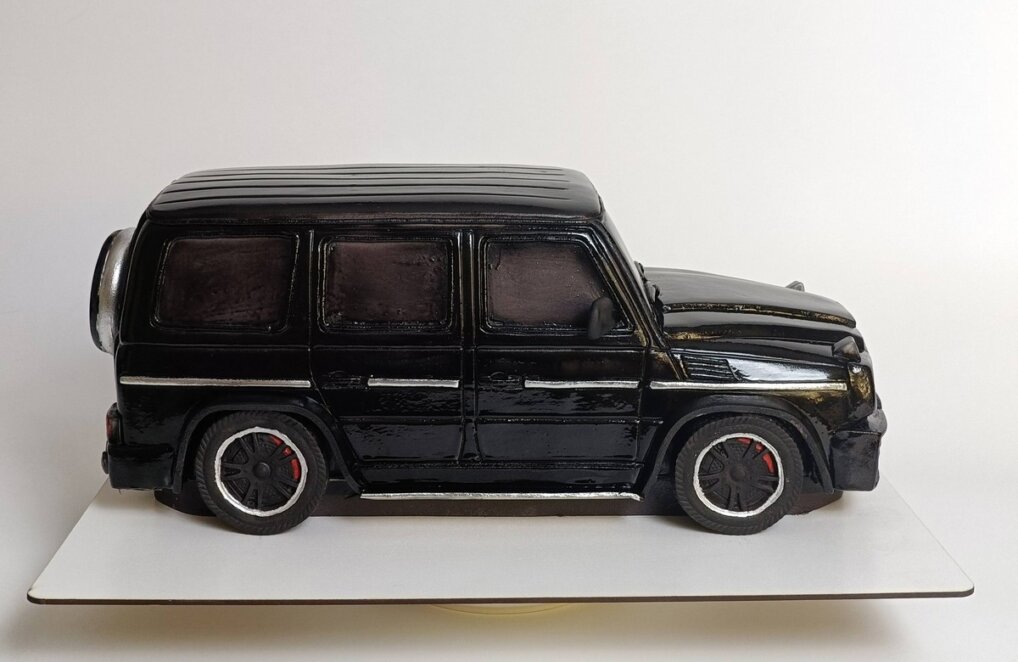 Солодкий «Гелік»: дніпровський кондитер презентував креативний торт