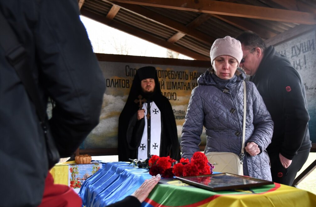 Три роки невідомості: у Нікополі провели в останню путь солдата