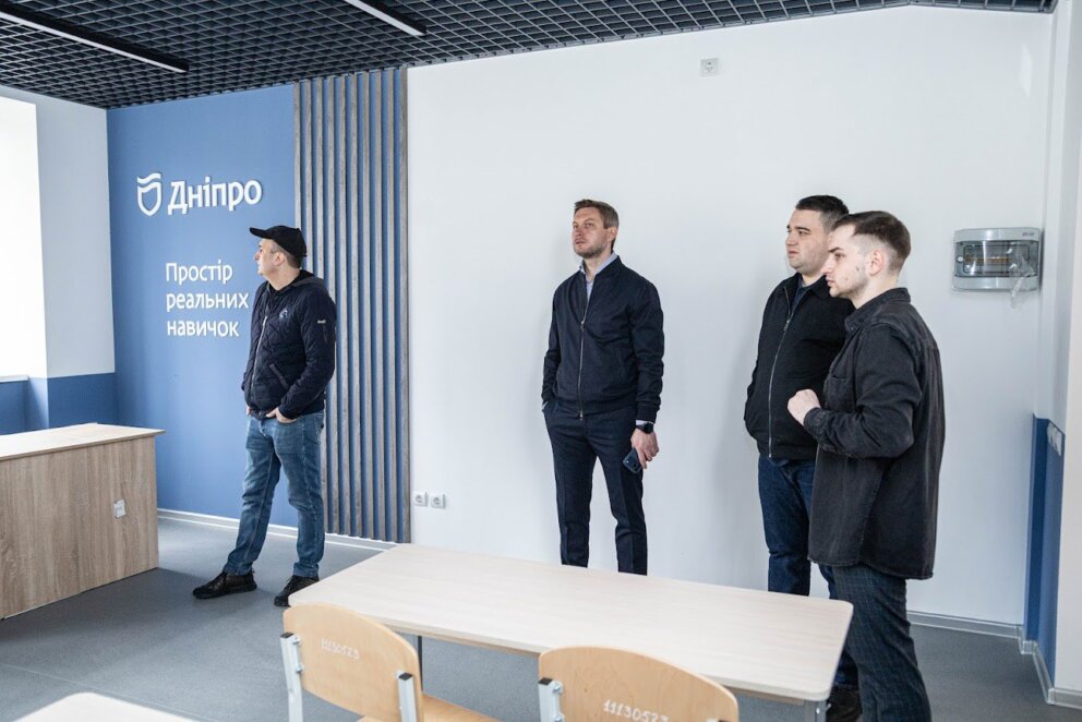 Школа №138 у Дніпрі відновила очне навчання після ворожого обстрілу