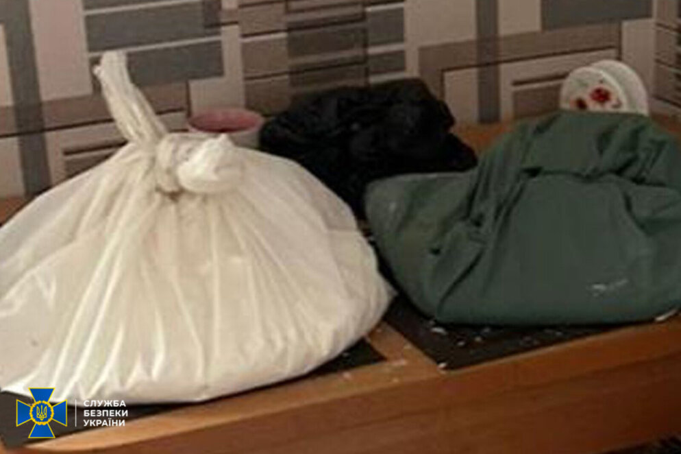 СБУ зупинила теракт у центрі Дніпра: агентку росії затримали з бомбою в рюкзаку