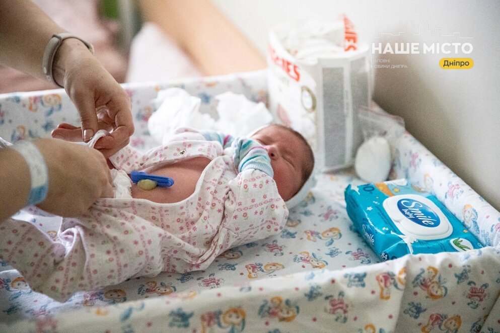 ЕКСКЛЮЗИВ
                                Дніпрянка вдруге стала мамою у 41 рік: історія народження Вероніки