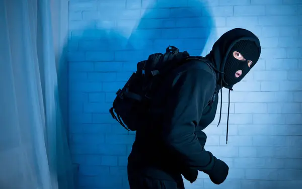 У Дніпрі злодій обікрав військового на 278 тисяч гривень та отримав 11 років тюрми