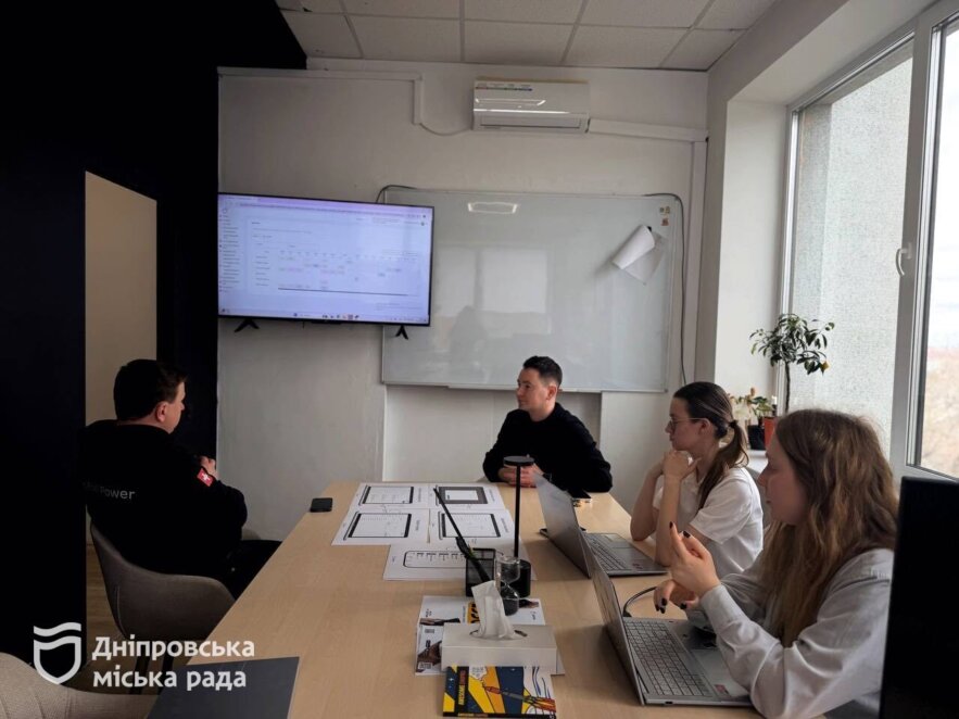 ОФІЦІЙНО                Оцінки та домашні завдання в одному сервісі: нові можливості для учнів Дніпра