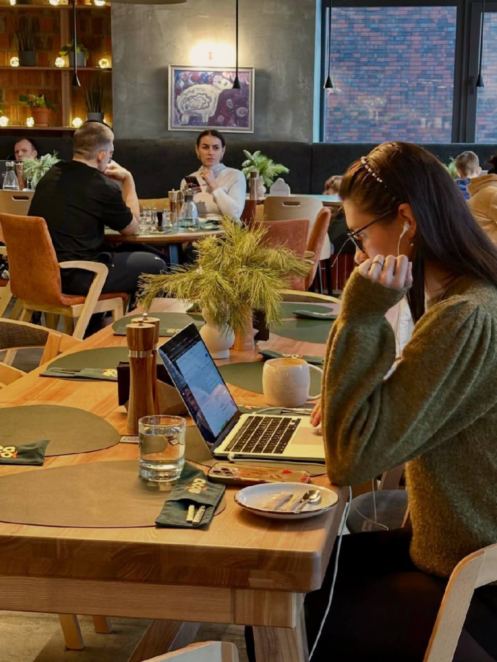 Нові локації у Дніпрі, де можна випити коктейлі: заклади, що відкрилися цієї зими