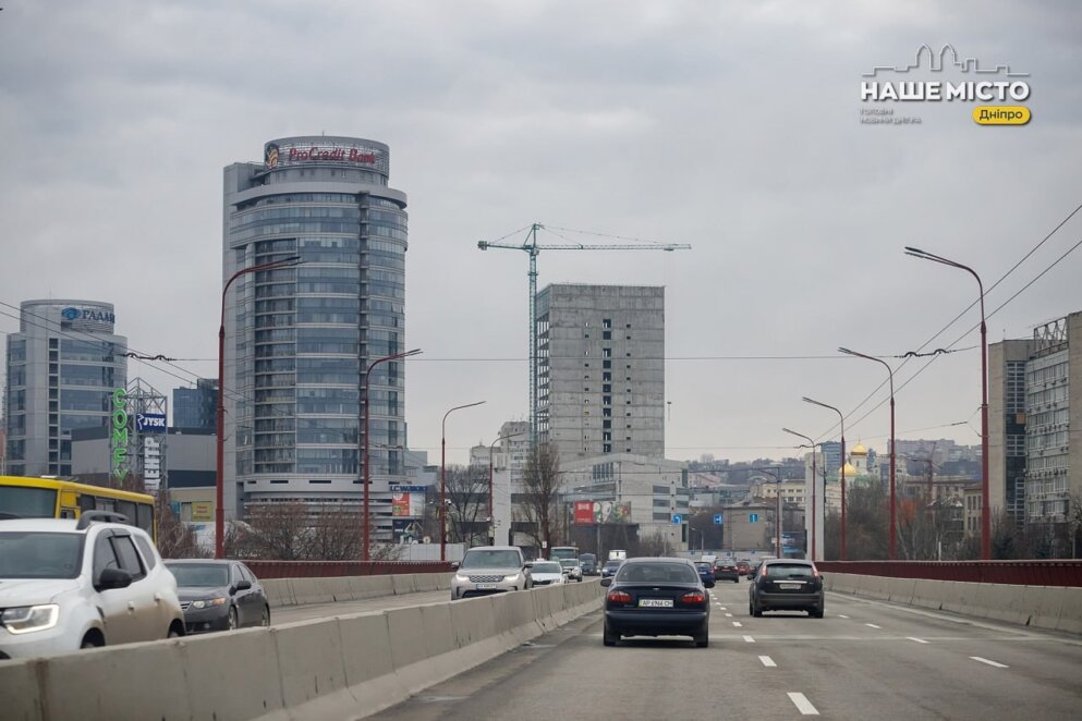 Як у Дніпрі курсує громадський транспорт 12 березня