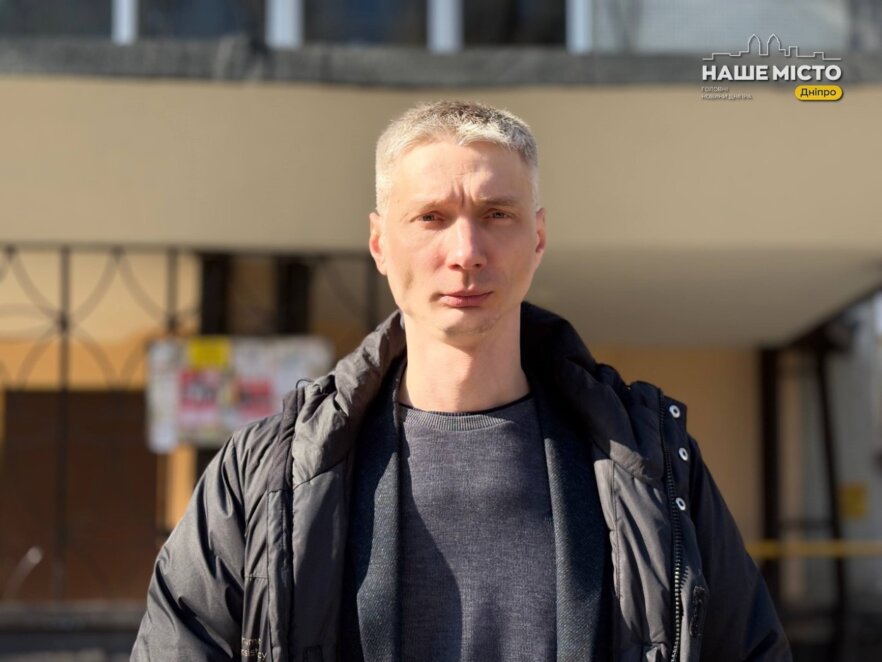 ОФІЦІЙНО                У Дніпрі ліквідовують наслідки січневого обстрілу: у будинку ЖБК на ж/м Тополя-1 замінили 36 вікон у під’їздах