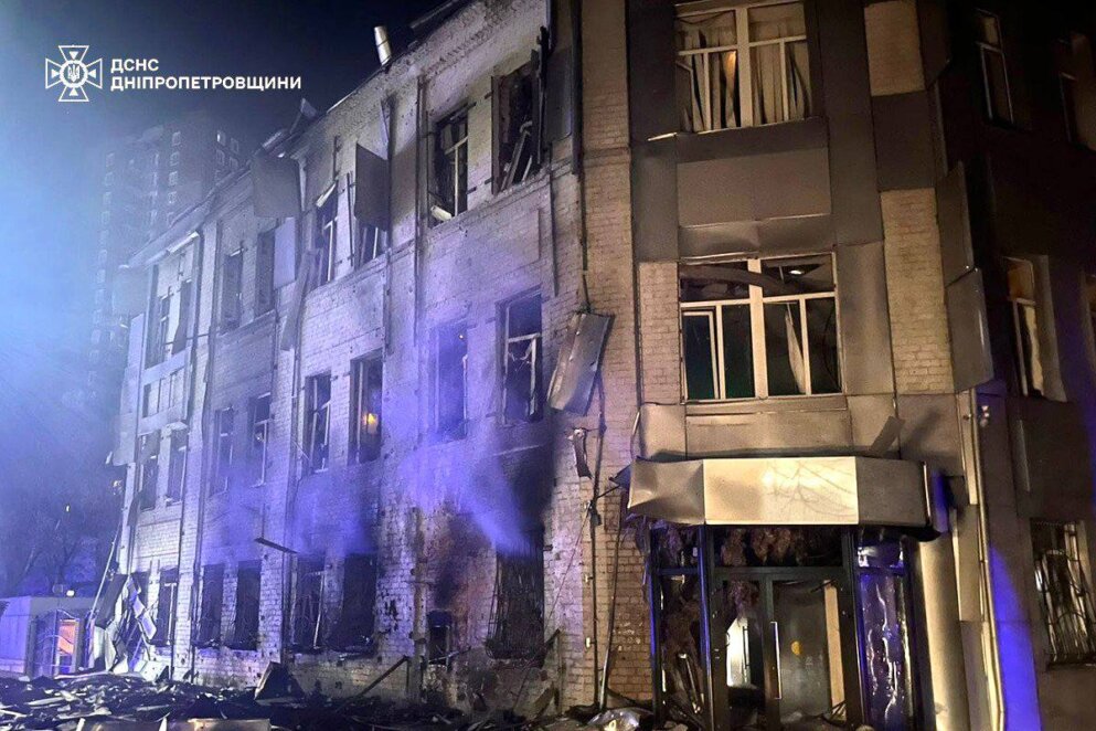 У ДСНС показали фото наслідків нічної атаки по Дніпру 10 березня