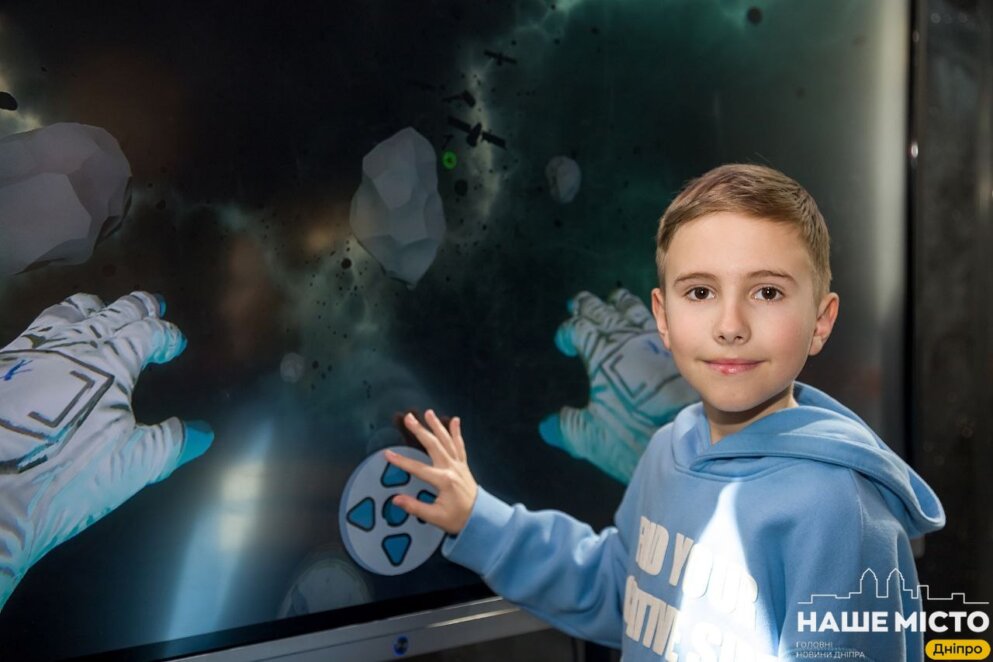 ЕКСКЛЮЗИВ
                                 Простір для навчання  та відновлення: як працює під час війни планетарій Дніпра