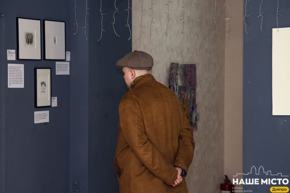 ЕКСКЛЮЗИВ
                                Від рожевої жуйки до червоного єдинорога: у Дніпрі відкрилася виставка до 8 березня