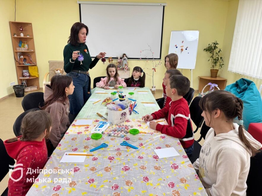 ОФІЦІЙНО                Соціальна підтримка через творчість: у Дніпрі організували майстер-клас для дітей з виготовлення ляльок