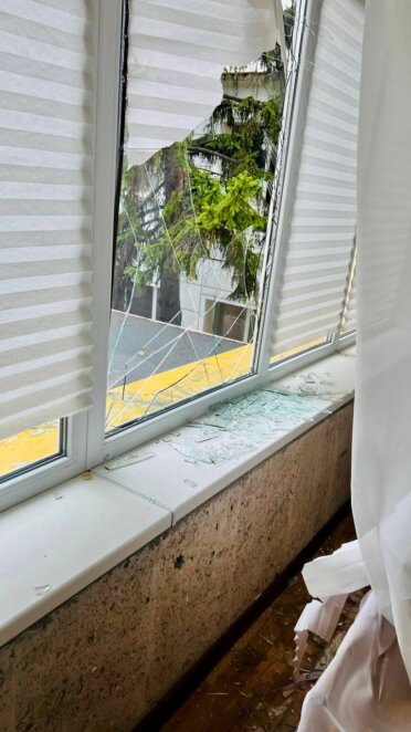 Армія рф атакувала Дніпро: пошкоджені чотири багатоповерхівки та три дитячі садочки