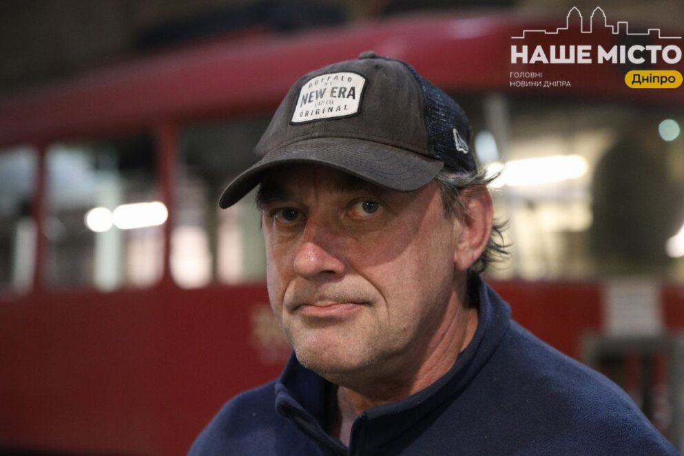 ЕКСКЛЮЗИВ
ОФІЦІЙНО                Друге життя електротранспорту: як у Дніпрі ремонтують трамваї та тролейбуси