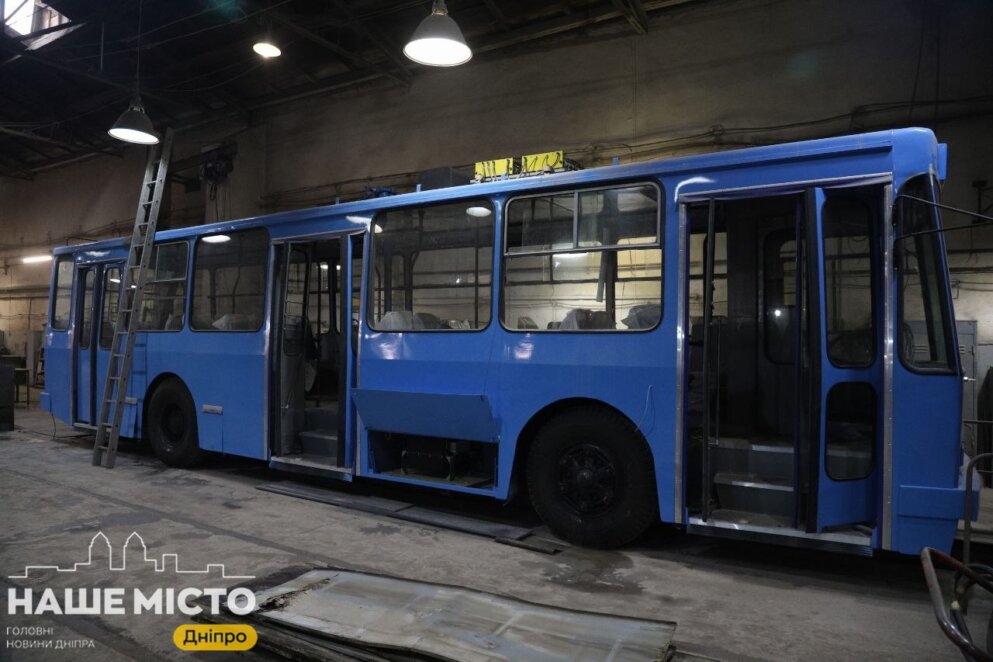 ЕКСКЛЮЗИВ
ОФІЦІЙНО                Друге життя електротранспорту: як у Дніпрі ремонтують трамваї та тролейбуси